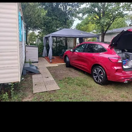 Mobil 4 Personnes Sur 3 Etoiles A 150m De La *