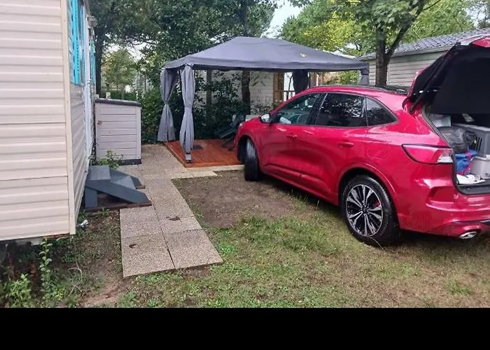 Mobil 4 Personnes Sur 3 étoiles à 150m De La *