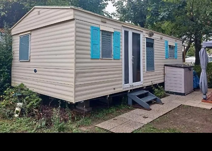 Mobil 4 Personnes Sur 3 étoiles à 150m De La *