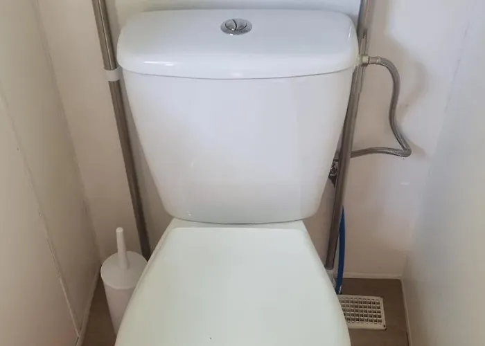 Mobil 4 Personnes Sur 3 étoiles à 150m De La *